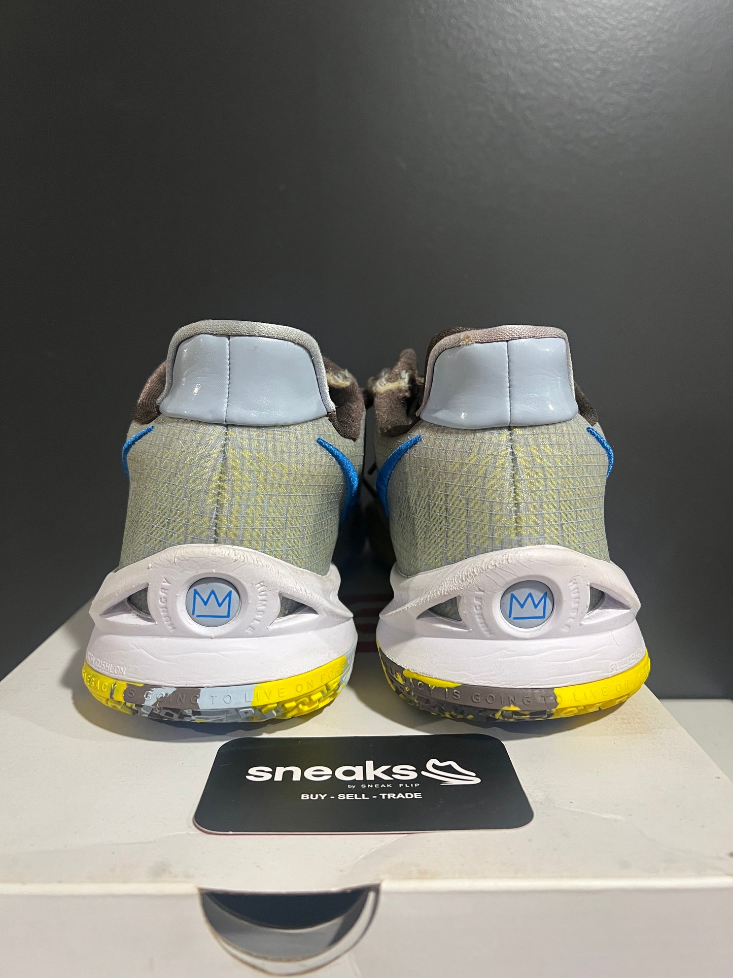 USED Kyrie Low 4 Light Armory Blue CW3985-400 SIZE 12M OG ALL SP25-152