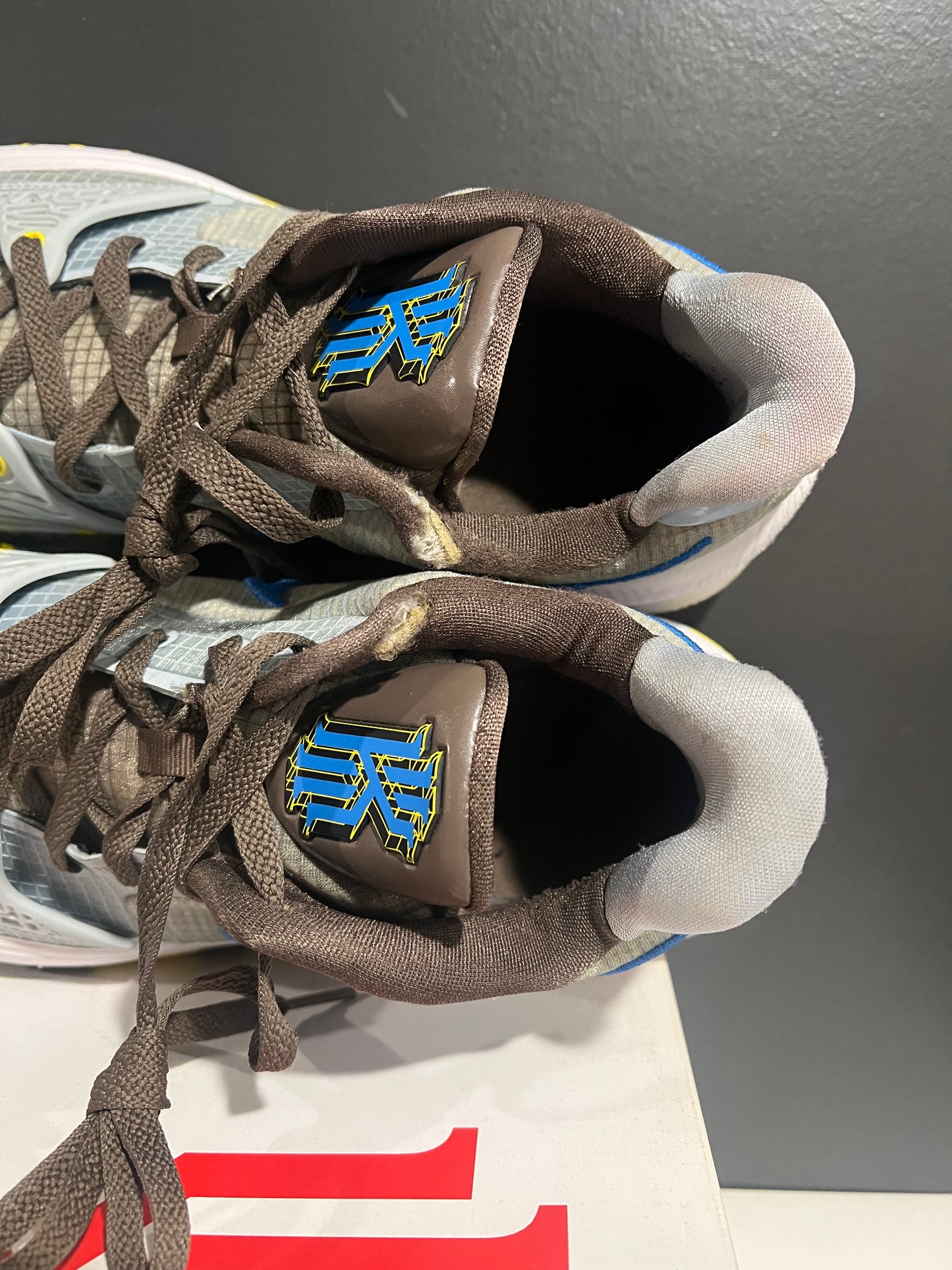 USED Kyrie Low 4 Light Armory Blue CW3985-400 SIZE 12M OG ALL SP25-152