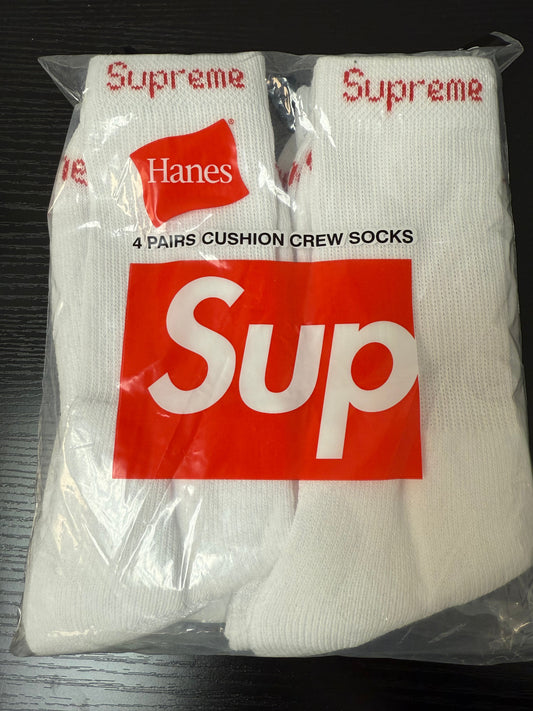NEW. Supreme x Hanes Crew Socks (4 Pack) 'White