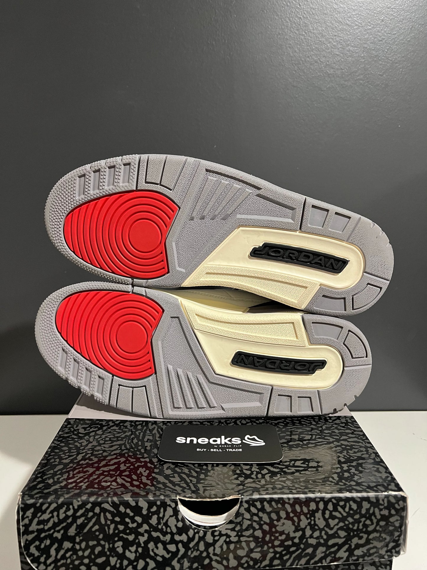 Jordan 3 Retro Cement Grey - Used