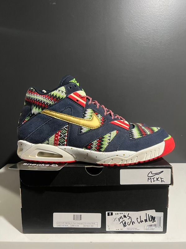 USED SIZE 12M Nike Air Tech Challenge 3 Christmas (2015) - USED NO BOX