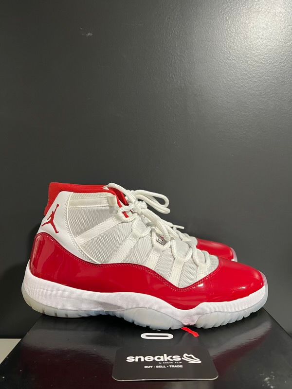 USED SIZE 12M Jordan 11 Retro Cherry (2022) - Used