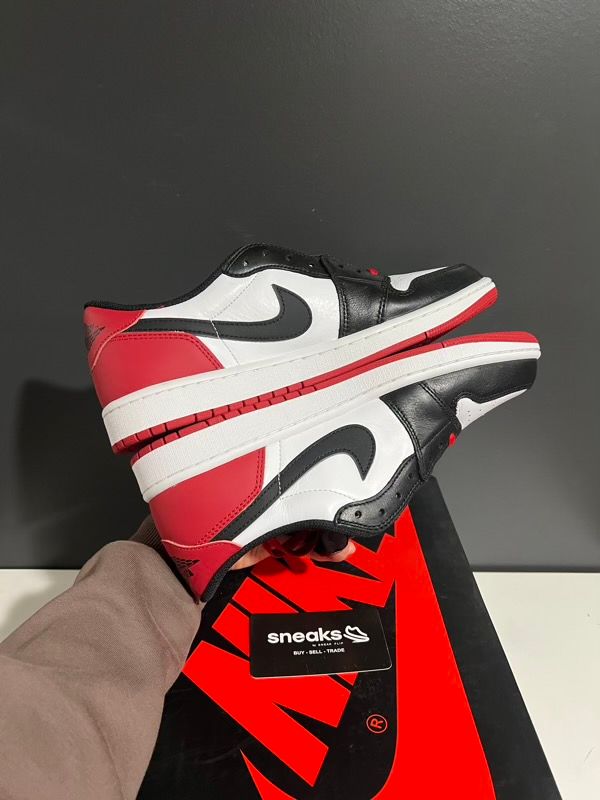 NEW SIZE 10M Jordan 1 Retro Low OG Black Toe (2023)