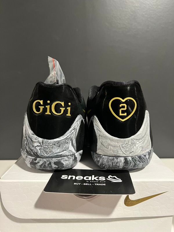 USED Nike Kobe 9 EM Low Protro Mambacita - Used