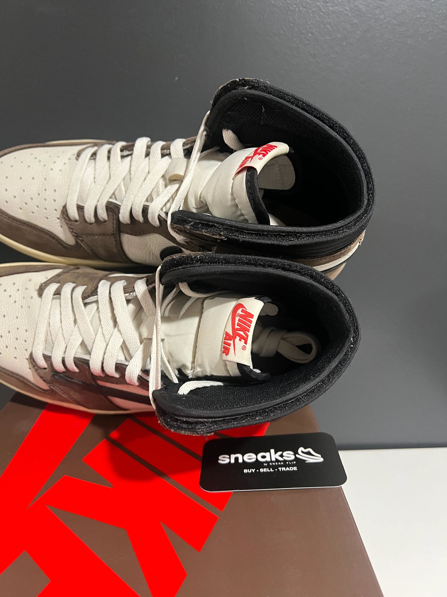 Jordan 1 Retro High OG SP Travis Scott Mocha (Sample) - Used