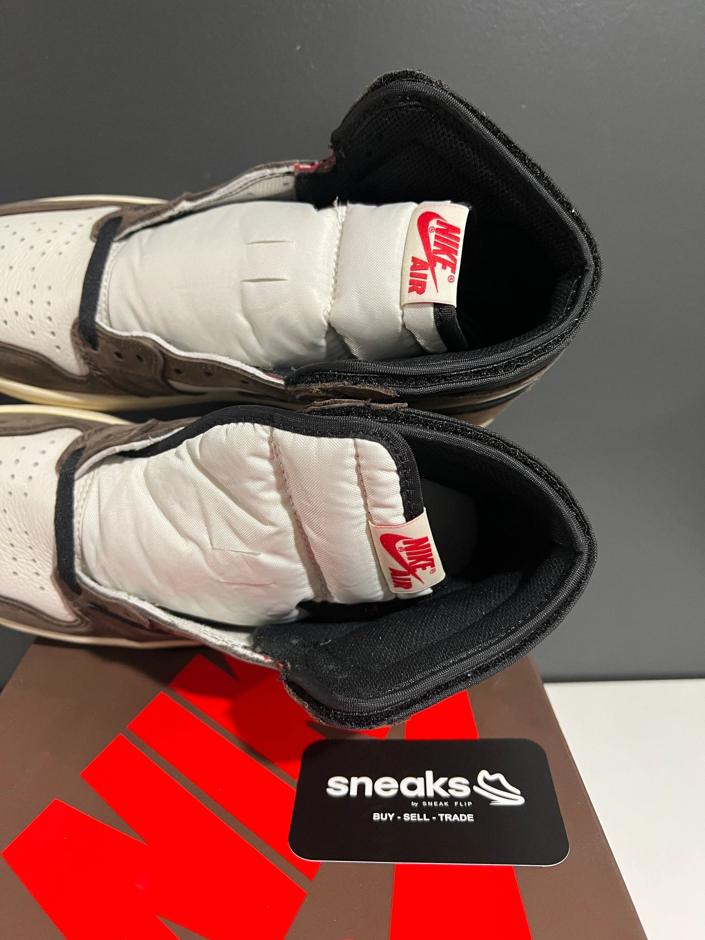 Jordan 1 Retro High OG SP Travis Scott Mocha (Sample)