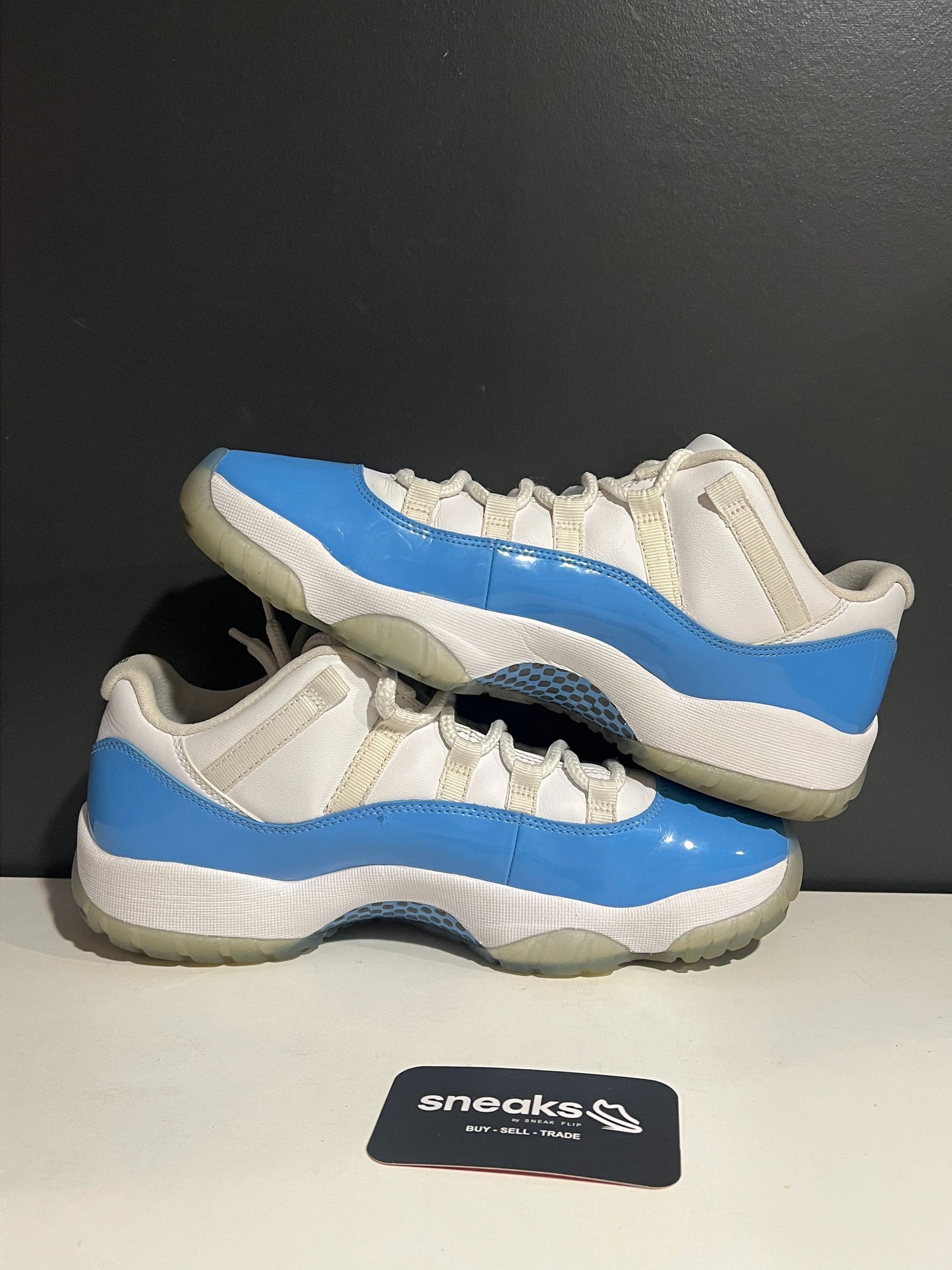 Jordan 11 Retro Low University Blue (2017) - Used