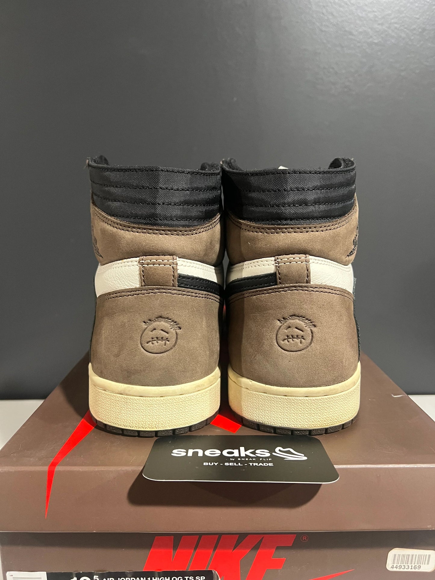 Jordan 1 Retro High OG SP Travis Scott Mocha (Sample) - Used