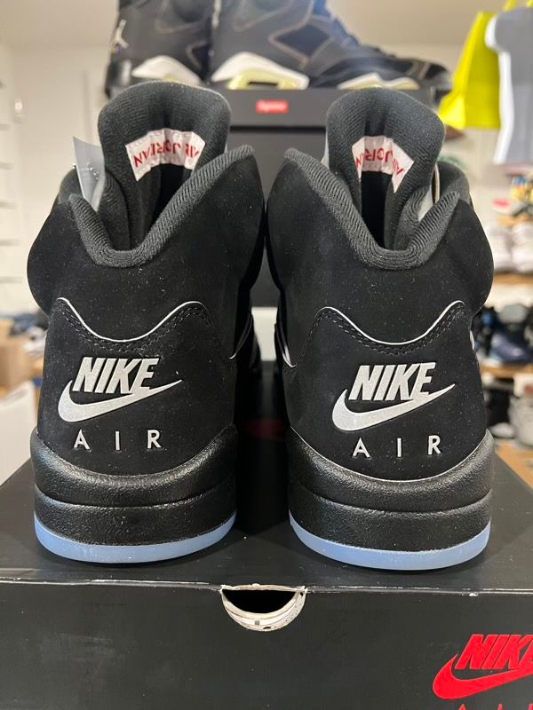 USED SIZE 12M Jordan 5 Retro OG Black Metallic Reimagined - Used