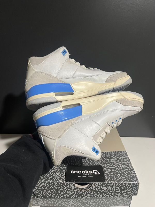 USED SIZE 9.5M Jordan 3 Retro Lucky Shorts - Used