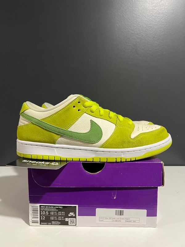 USED SIZE 10.5M Nike SB Dunk Low Green Apple - Used