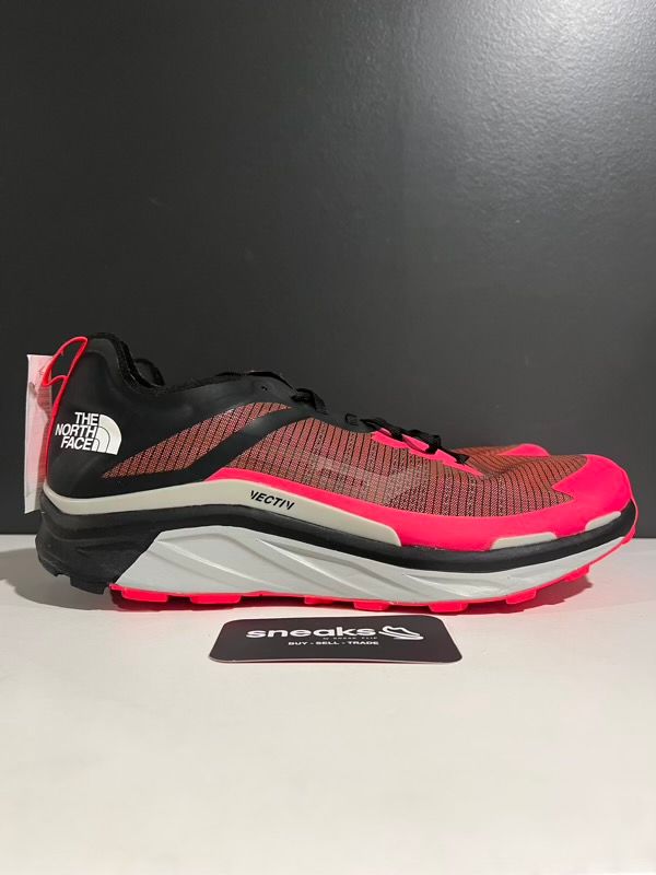 SIZE 11.5M The North Face Pink Vectiv Sneakers Pink - New (NO BOX)