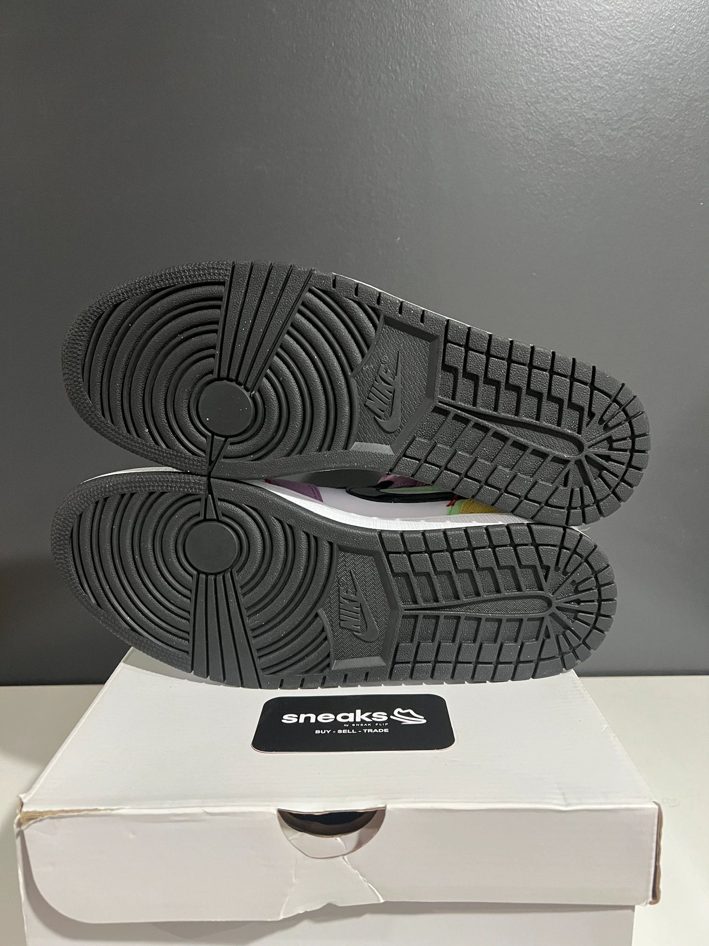 Jordan 1 Mid SE Multi-Color (Women's) - Used