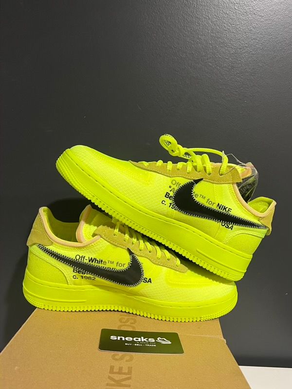 NEW SIZE 8.5M Nike Air Force 1 Low Off-White Volt - New (DAMAGED BOX LID)
