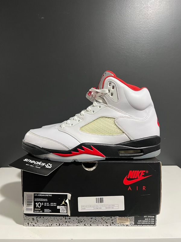 USED SIZE 10.5M Jordan 5 Retro Fire Red Silver Tongue (2020) - Used