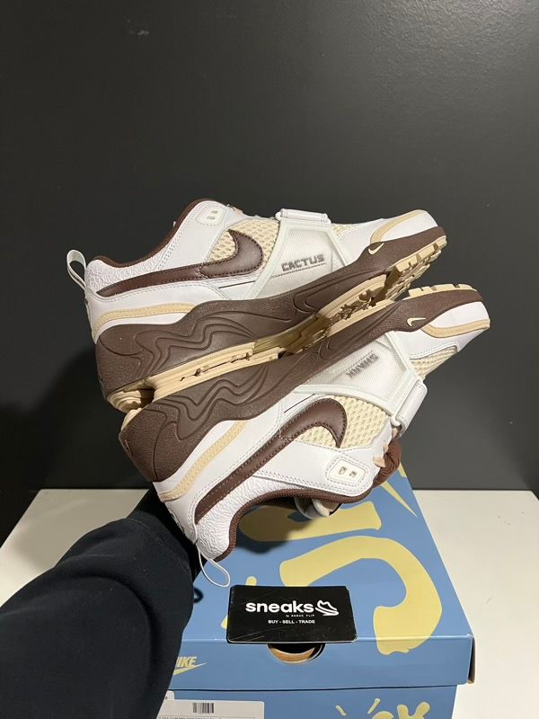 NEW SIZE 11.5M Nike Zoom Field Jaxx Travis Scott Light Chocolate