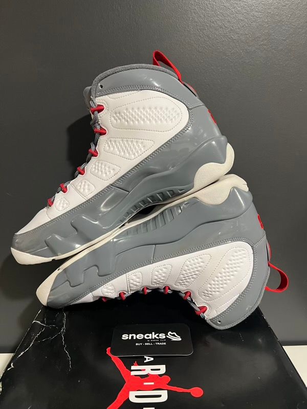 USED SIZE 9.5M Jordan 9 Retro Fire Red - Used