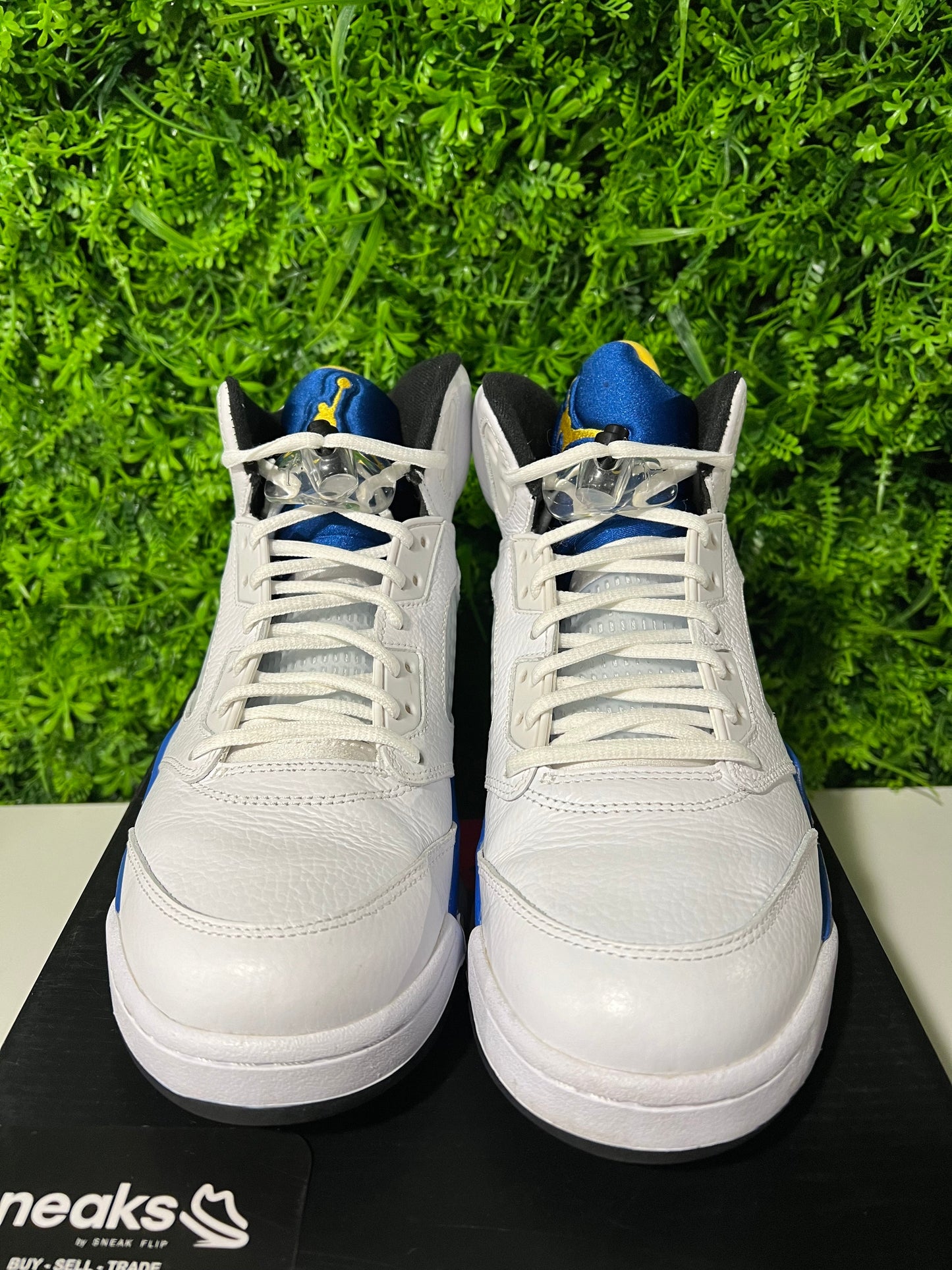 Jordan 5 Retro Laney (2013) - Used