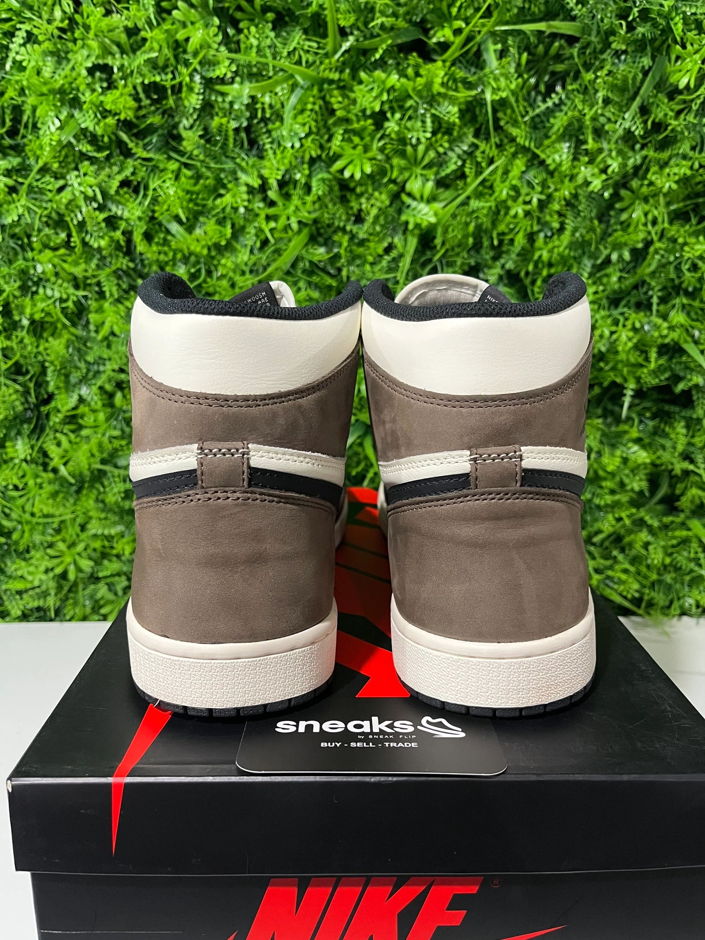 Jordan 1 Retro High Dark Mocha - Used