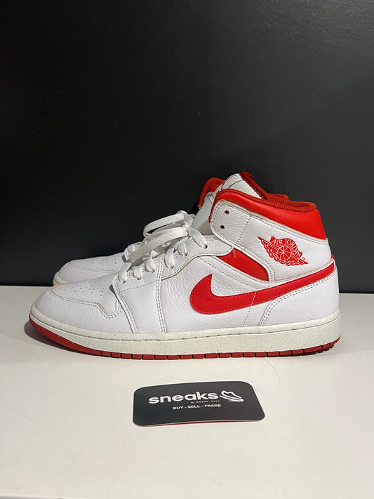 USED SIZE 10.5M Jordan 1 Mid SE Dune Red - Used