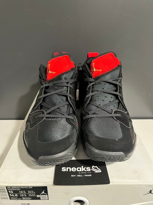 NEW SIZE 13M Jordan 37 Bred