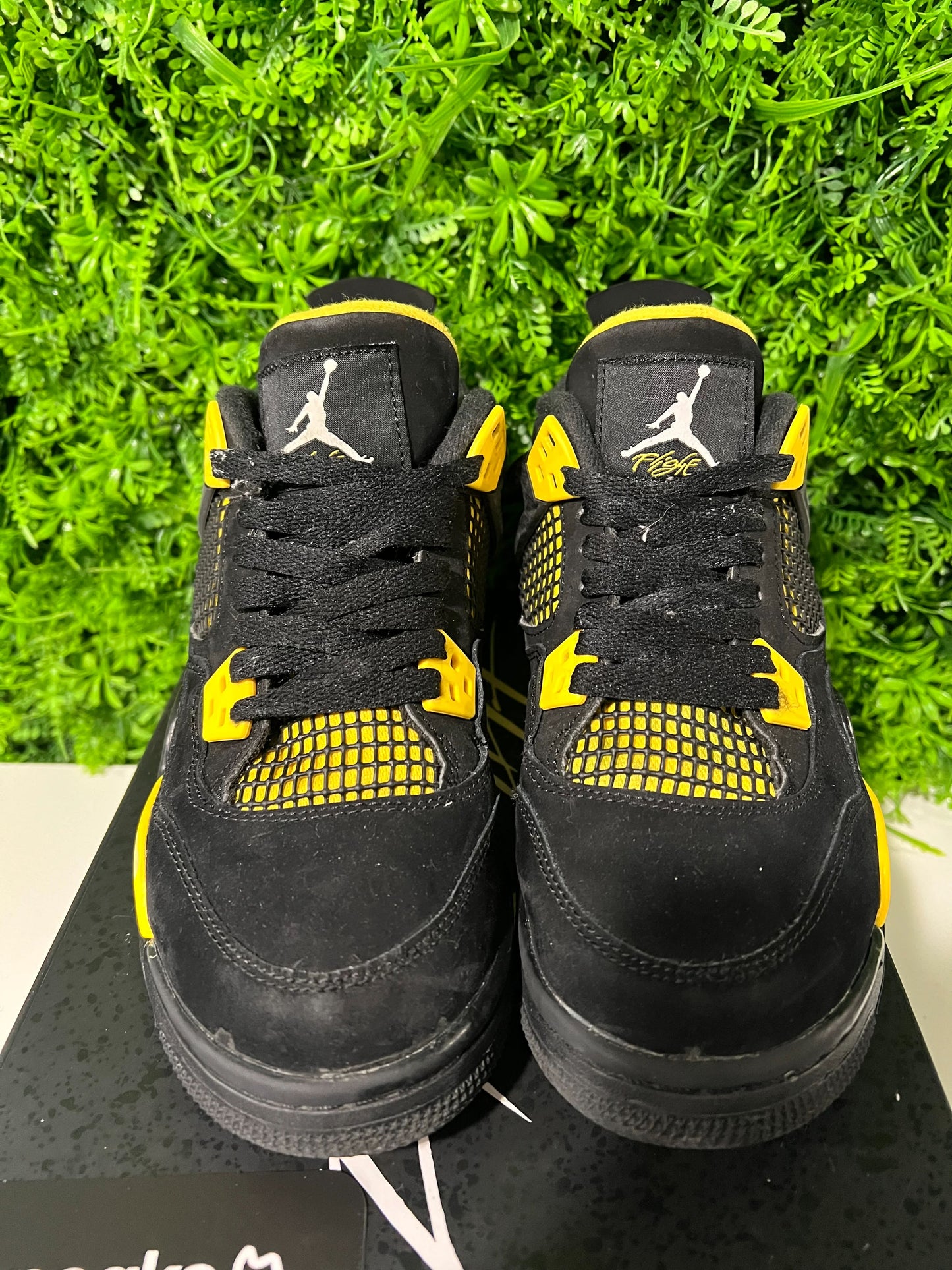 Jordan 4 Retro Thunder (2023) (GS) - Used