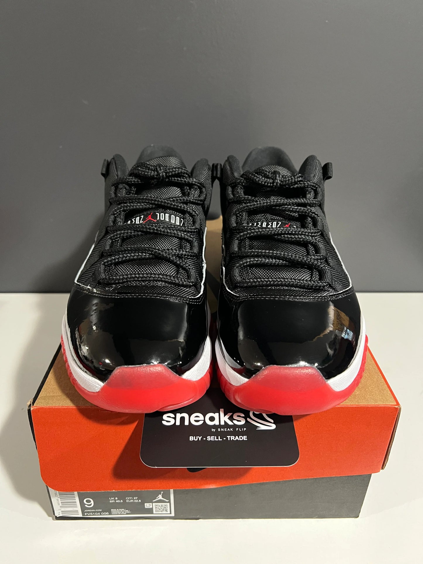 Jordan 11 Retro Low Bred (2025) - Used