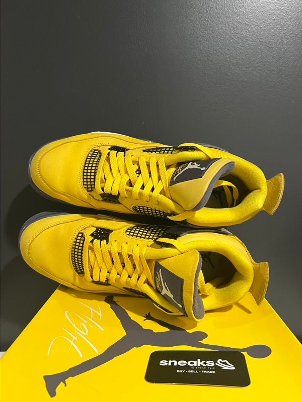 USED SIZE 12M Jordan 4 Retro Lightning (2021) - Used