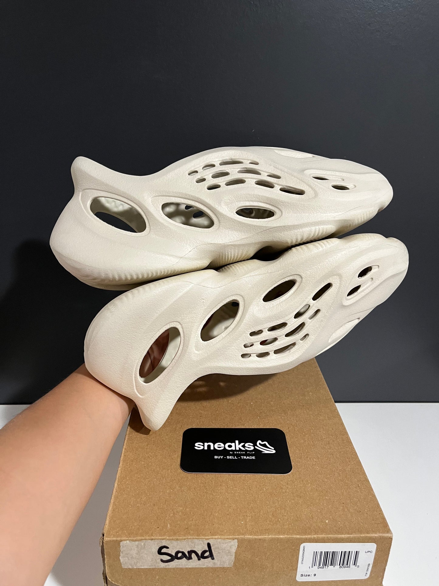 adidas Yeezy Foam RNNR Sand - Used