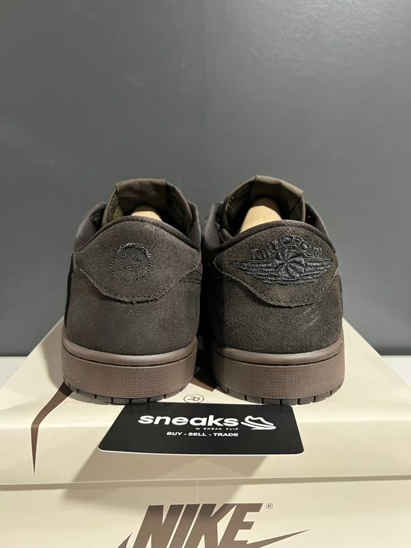 USED SIZE 10.5M Jordan 1 Retro Low OG SP Travis Scott Velvet Brown - Used