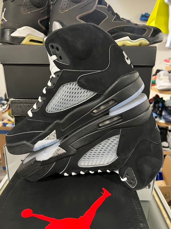 USED SIZE 12M Jordan 5 Retro OG Black Metallic Reimagined - Used