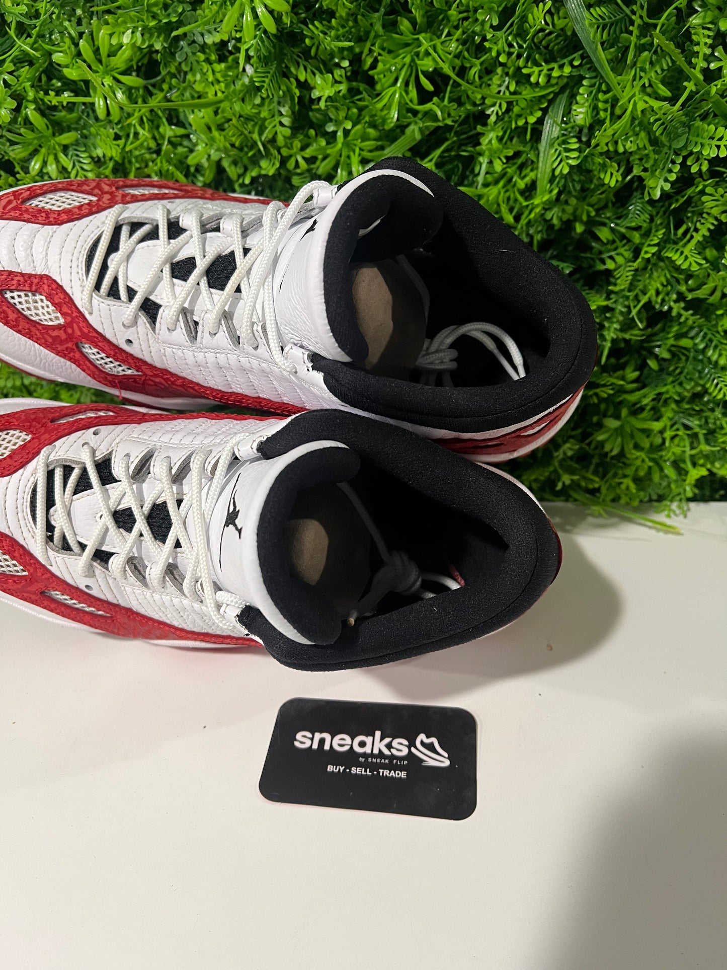 Jordan 11 Retro Low IE White Gym Red - Used