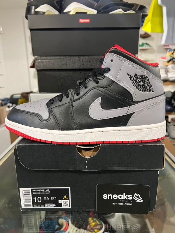 USED SIZE 10M Jordan 1 Mid Bred Shadow - Used