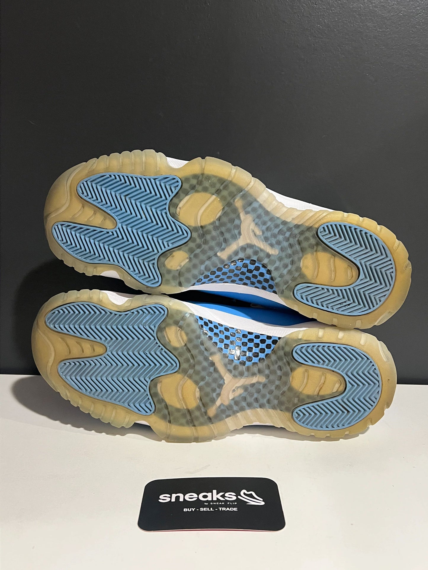 Jordan 11 Retro Low University Blue (2017) - Used