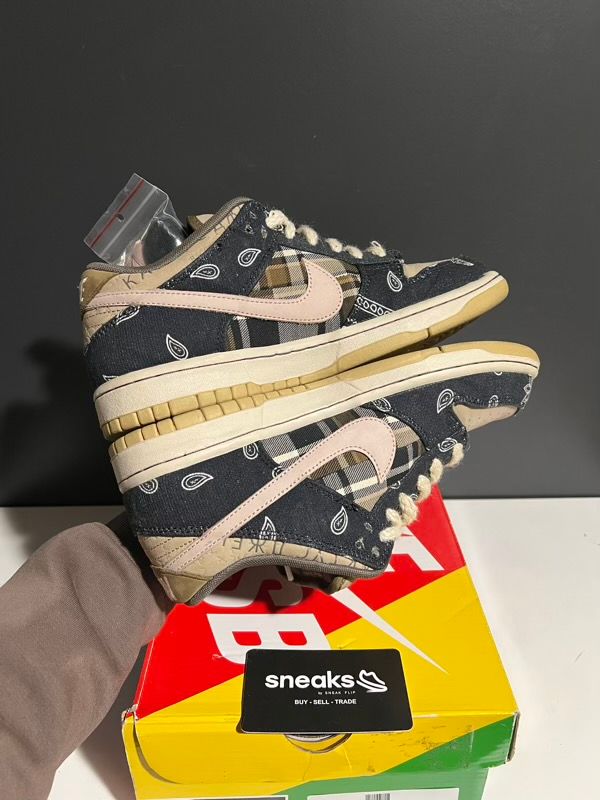 USED SIZE 8.5M Nike SB Dunk Low Travis Scott - Used